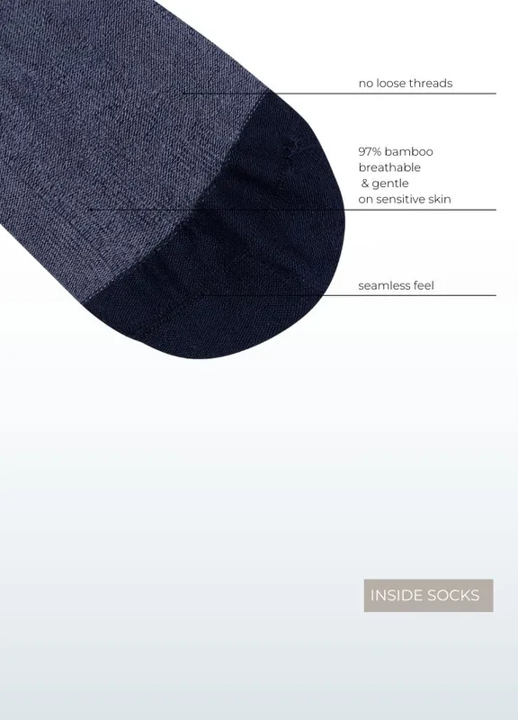 Detailfoto van de teen van de sok, met zichtbaar zacht en naadloos ontwerp.